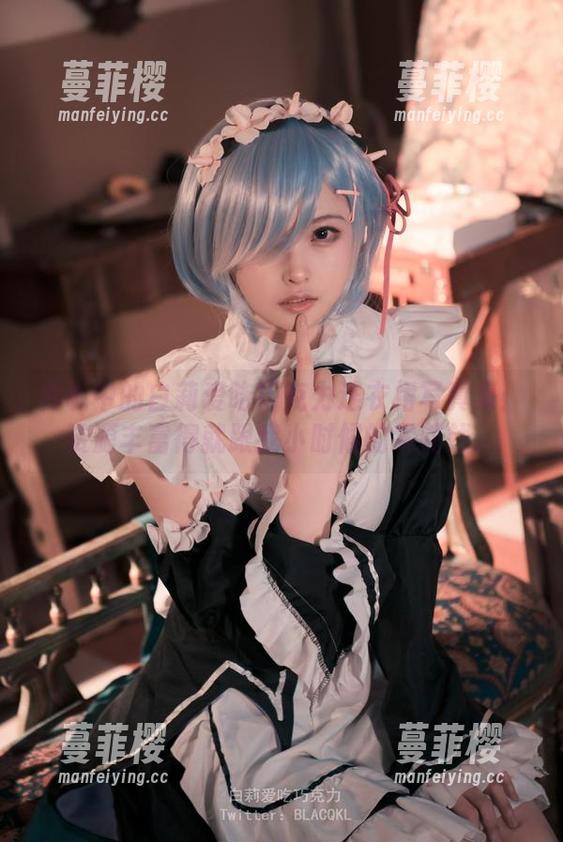 传说中的白莉爱吃巧克力连衣裙写真集：资源丰富得就跟我小时候的零花钱。