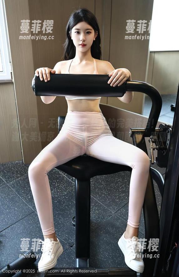秀人网 - 无敌美臀与丝袜的完美搭档！感谢大美媚京，快来翻阅原图和图册，眼睛要擦亮！