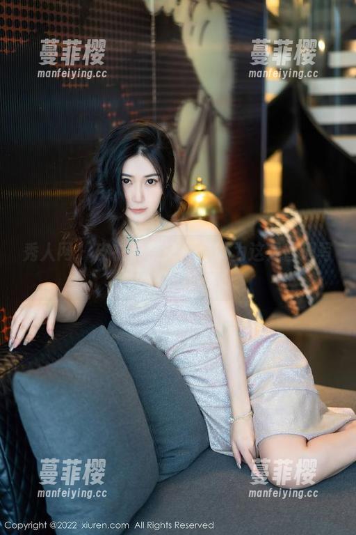 秀人网-奈奈子 秀人网 - 皮衣奈奈子:你以为这是普通写真吗?别傻了!