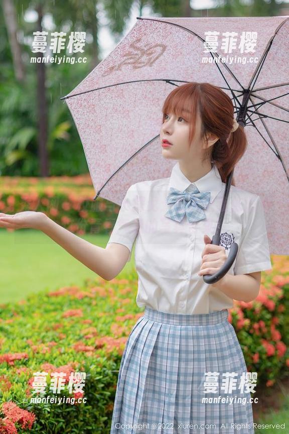 秀人网 - 校服与小探戈：长大后我依旧爱这份青春气息的写真合集！
