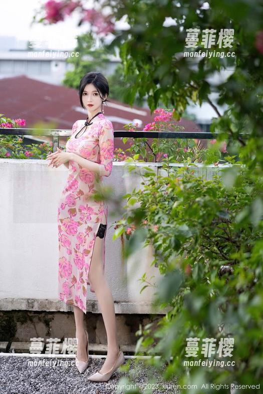 秀人网-慧敏Vivi 秀人网 - 哈哈,慧敏Vivi带来的油亮写真集,原图好像走错了片场?