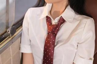 秀人网 – 网盘里的江真真：那是一种快乐的御姐气息，慎点！