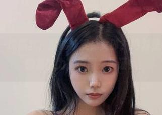 微密圈 – 一抹黑丝，就能秒变兔女郎？绝对是纪念小小v的超能力，原图来验证！