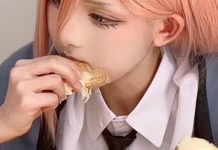 分享一下，腥味猫罐怎么制服波奇酱的魔力！