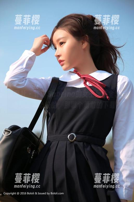 菠萝社-许诺Sabrina 菠萝社 - 许诺Sabrina的女王风格全套,看到一半心绞的,那哪个勇敢的下载?