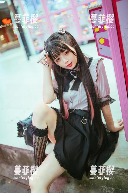 落落Raku 她的死库水写真,落落Raku啊落落Raku,你是要折磨人么,下载也得磨蹭。