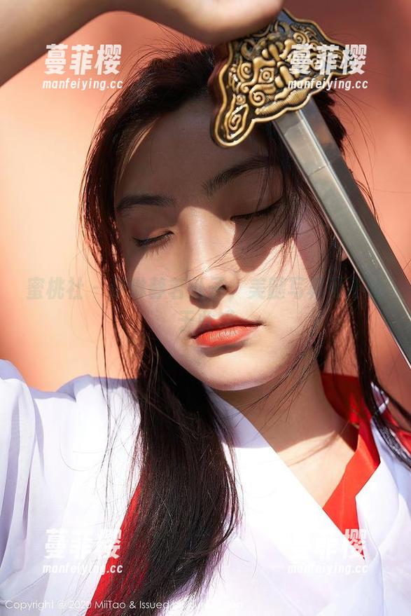 蜜桃社-伊琳 蜜桃社 - 伊琳静若处子,美腿写真可不止于此哦