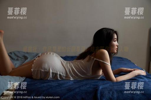 蜜桃社 - 作品集里的长腿奇遇：结衣带你上天入地