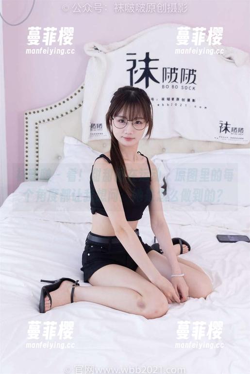 袜啵啵 - 看！甜甜圈在运动，原图里的每个角度都让我想问：她是怎么做到的？