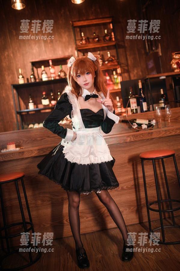 穿越夜色的阿包也是兔娘：小裙子写真集，原图里藏着什么？