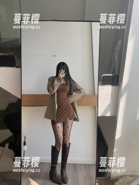 微密圈 - 私拍资源一箩筐，陈佩奇的视频里，那种保留的调调简直像在对你挑眉…