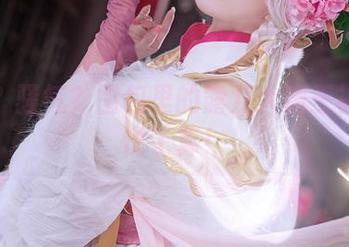 清新？骚气？图包里的露儿大魔王裤里丝说了算！