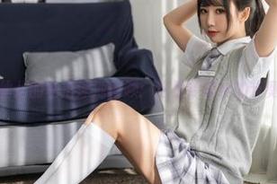 面饼仙儿的私拍泳池救赎：这是要喝水的节奏吗？
