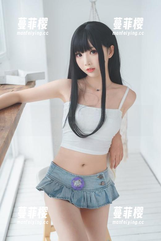 在线一次：面饼仙儿的黑丝女仆图集，玩味间的巧妙伏笔
