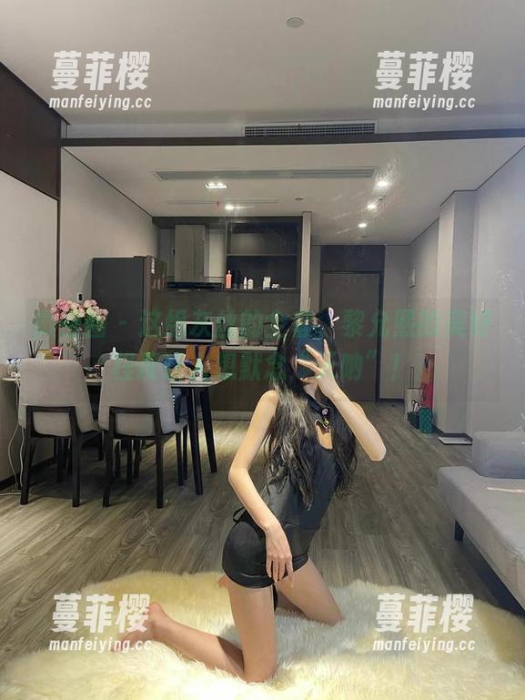 微密圈 - 这组灰丝的全套，黎允熙的美好程度让人想默念“天呐”！